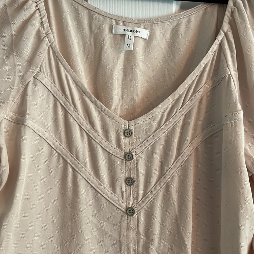 Cream Top - Picture 2 of 3
